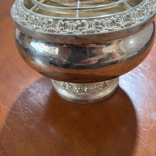 Silver-plated bowl flower holder like new with flower support grid