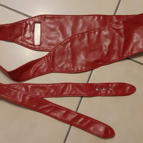 Red belt like new, adjustable
