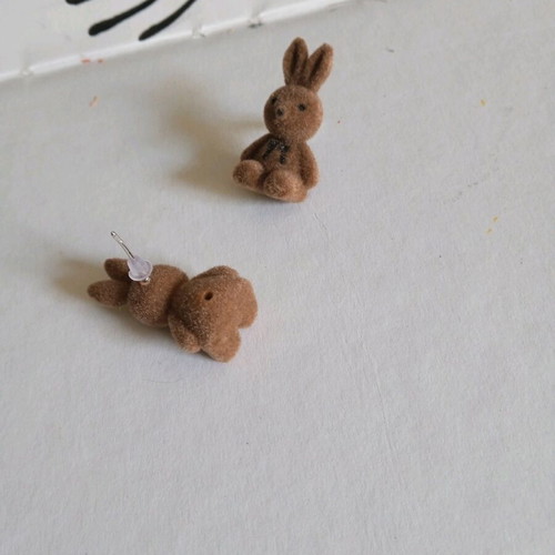 Bunny earrings new, brown and silver