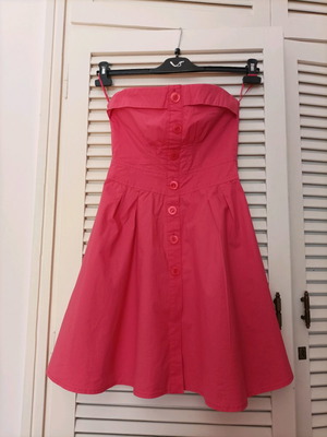 Strapless coral dress used, size Medium 28