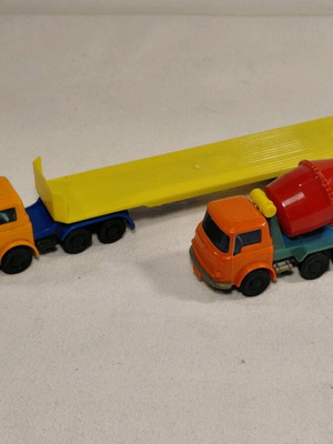 Joy toy vehicles used with minor defects, set of 2