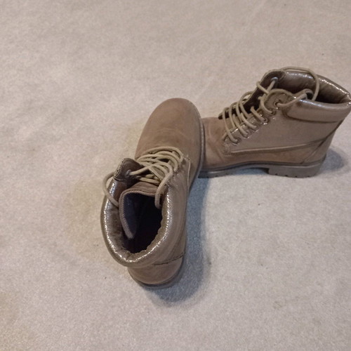 Boots size 37 used, beige, lightly worn