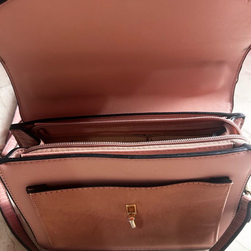 Kallyo shoulder bag pink nude like new