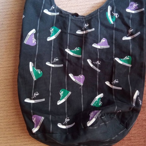 Crossbody bag used with patterned fabric