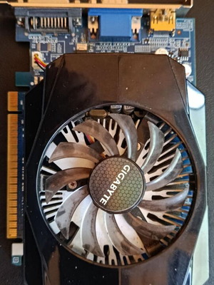 Gigabyte GeForce GT 730 2GB graphics card like new