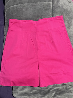 Access pink shorts like new, size S