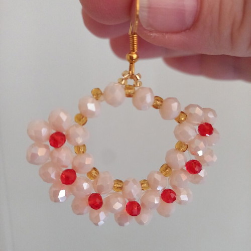 Handmade earrings with champagne flowers and red polyhedral beads