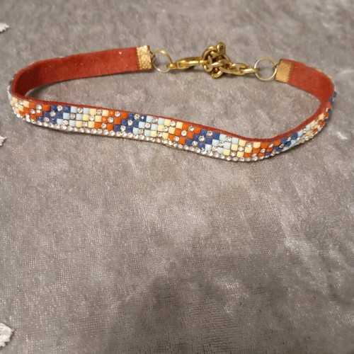 Adjustable collar for small dog or cat like new
