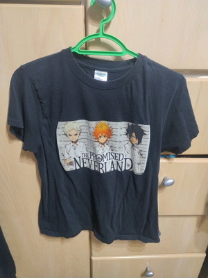 The Promise Neverland anime shirt like new, black, size S