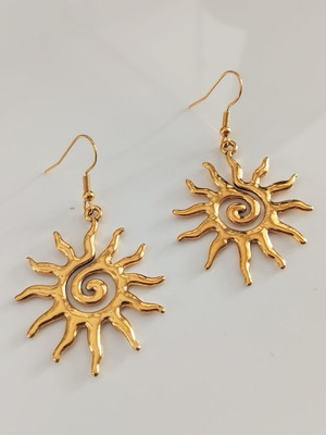 Sun-shaped dangling earrings new, gold color