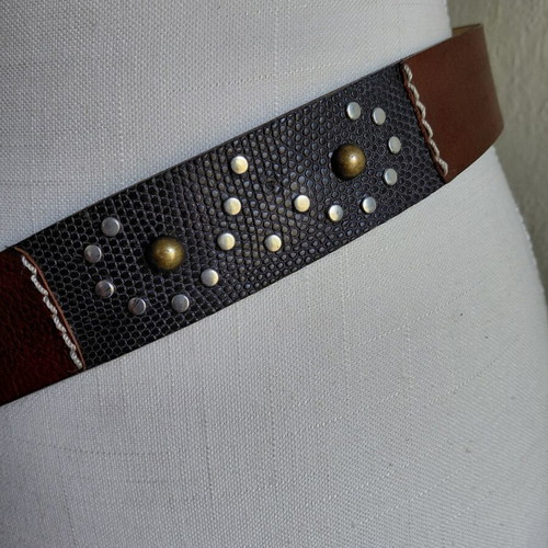 LEYVA Linea Mujer brown leather belt with silver buckle, size 80