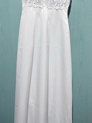 Φόρεμα μακρύ S μεταχειρισμένο, άσπρο με λεκέδες