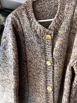 Women's knitted wool cardigan like new, beige, size M/L
