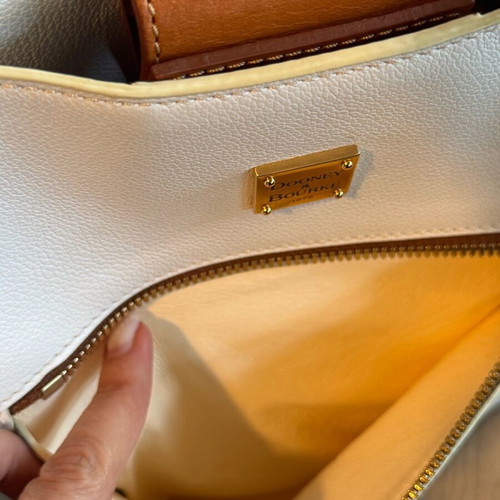 Dooney & Bourke white leather crossbody bag like new