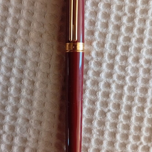 Montblanc Noblesse Oblige vintage ballpoint pen, burgundy