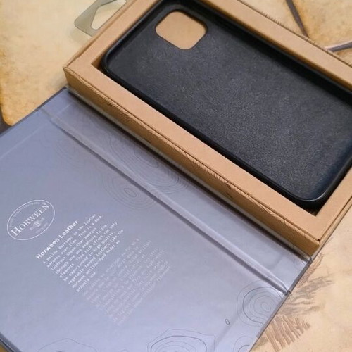Nomad Rugged Leather Case for iPhone 11 used, Horween leather