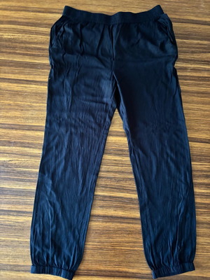 Pink Woman pants like new, black, very soft breathable fabric with ankle elastic and pockets, size S