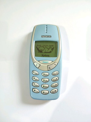 Nokia 3310 Classic Phone Turquoise used with brick buttons and charger