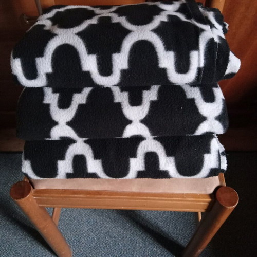Fleece single blankets used