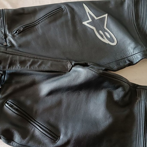 Alpinestars leather motorcycle pants new, size 48 with knee protection