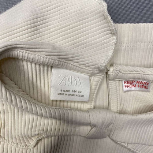Zara T-shirt like new, beige, size 104 cm for 4-year-old girl