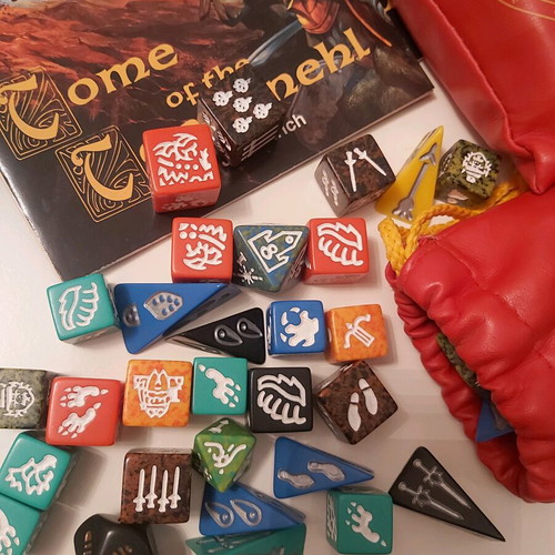 Dragon Dice TSR dice game like new, 1995, about 100 dice