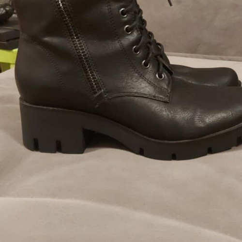 Tamaris black anatomical boots new, size 39