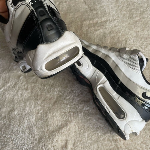 Nike Air Max 95 sneakers size 42 like new, black and white