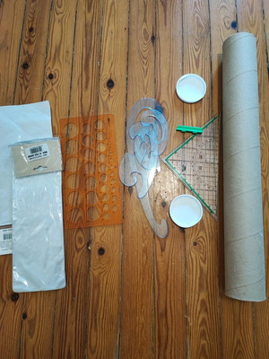 Drawing instruments and roll case like new for design