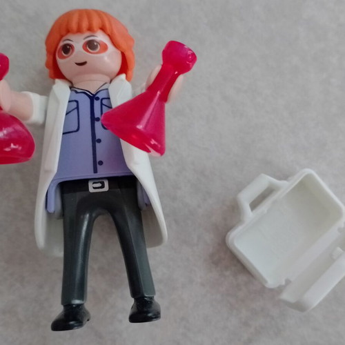Playmobil figures pack of 4 like new