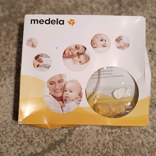 Medela Swing electric breast pump used, complete set with extras