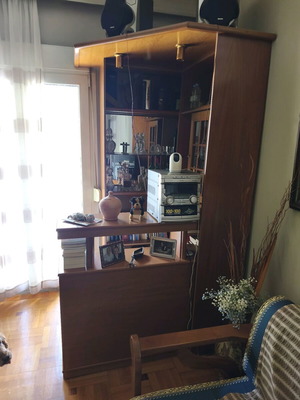 Bar like new with shelves for bottles and glasses