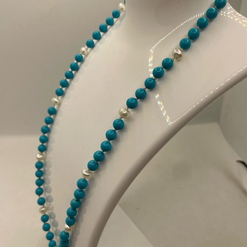 Necklace with turquoise and baroque pearls like new, 50cm diameter