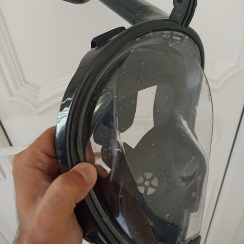 Full face mask, black, lightly used