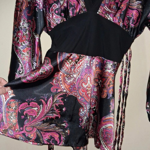 Carabatti & Collections S Satin Blouse like new, purple, V design