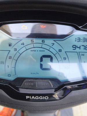 Piaggio Beverly σκούτερ σαν καινούργιο, αυτόματο, μαύρο, βενζίνη
