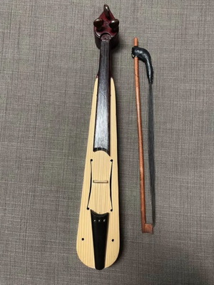 Pontian lyra, handmade