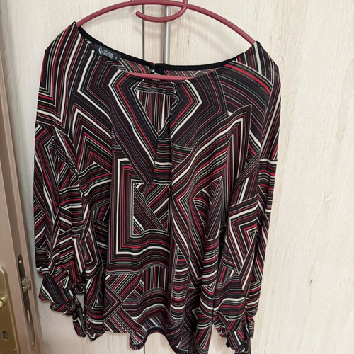 3/4 Sleeve Shirt size 3 like new