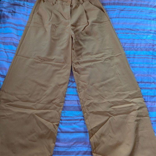 Mustard pants size medium, like new