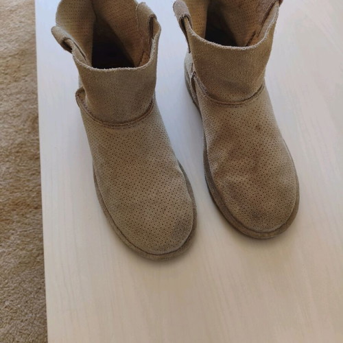Ugg Classic Mini Unlined boots perforated suede size 39 used