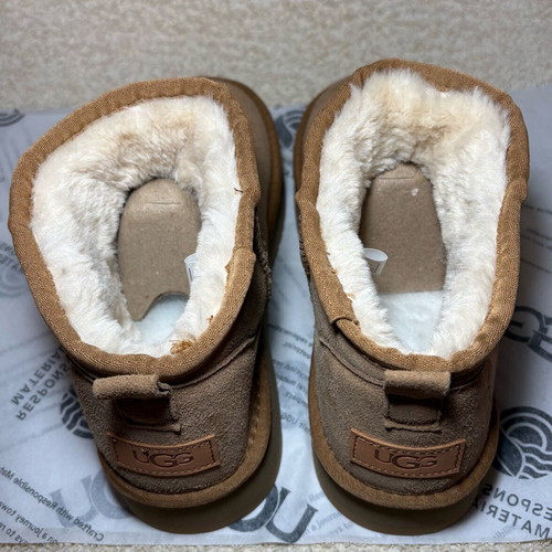 UGG Mini Platform Boots new, chestnut