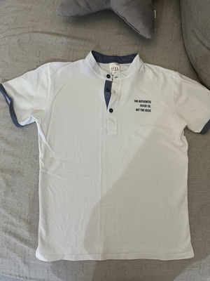 White short-sleeve shirt for boys 10-12 years