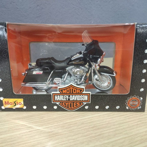 Harley-Davidson DYNA SPORTSTER SPRINGER 1999 motorcycle model 1/18 scale