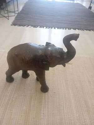 Elephant handmade leather like new