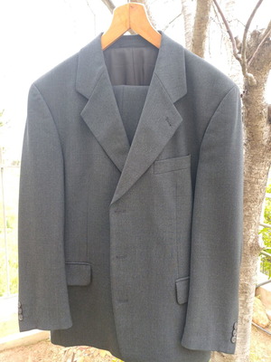 Suit gray wool size 54 like new with cuffs