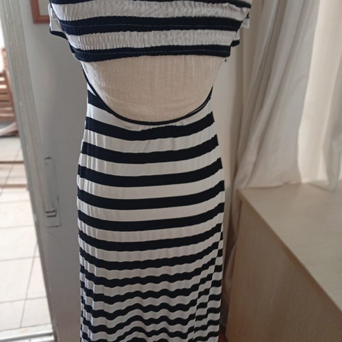 Elastic dress black and white like new, one size