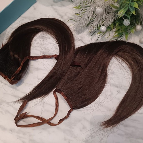 Hair tresses brown like new, set of 2 with case