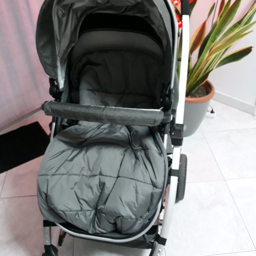 Moni 3-in-1 baby stroller like new, aluminum frame