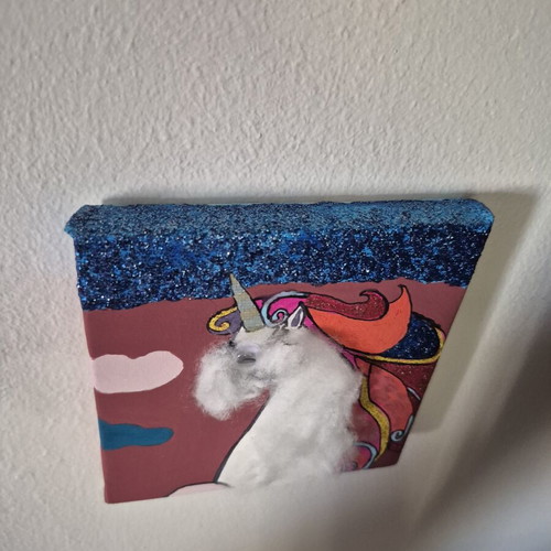 Painting canvas with unicorn, glitter and 3D details