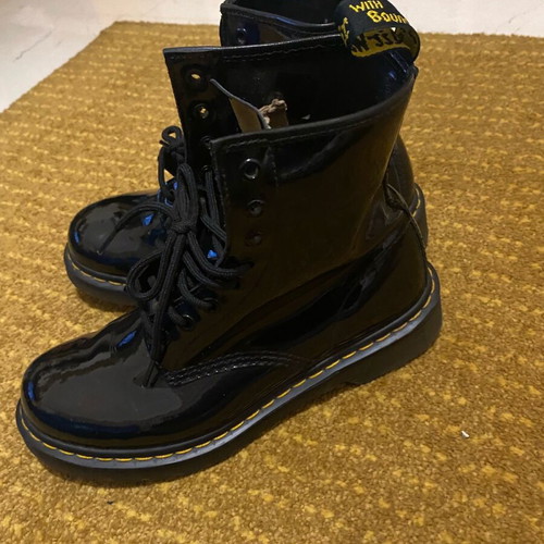 Dr Martens leather boots like new, size 38